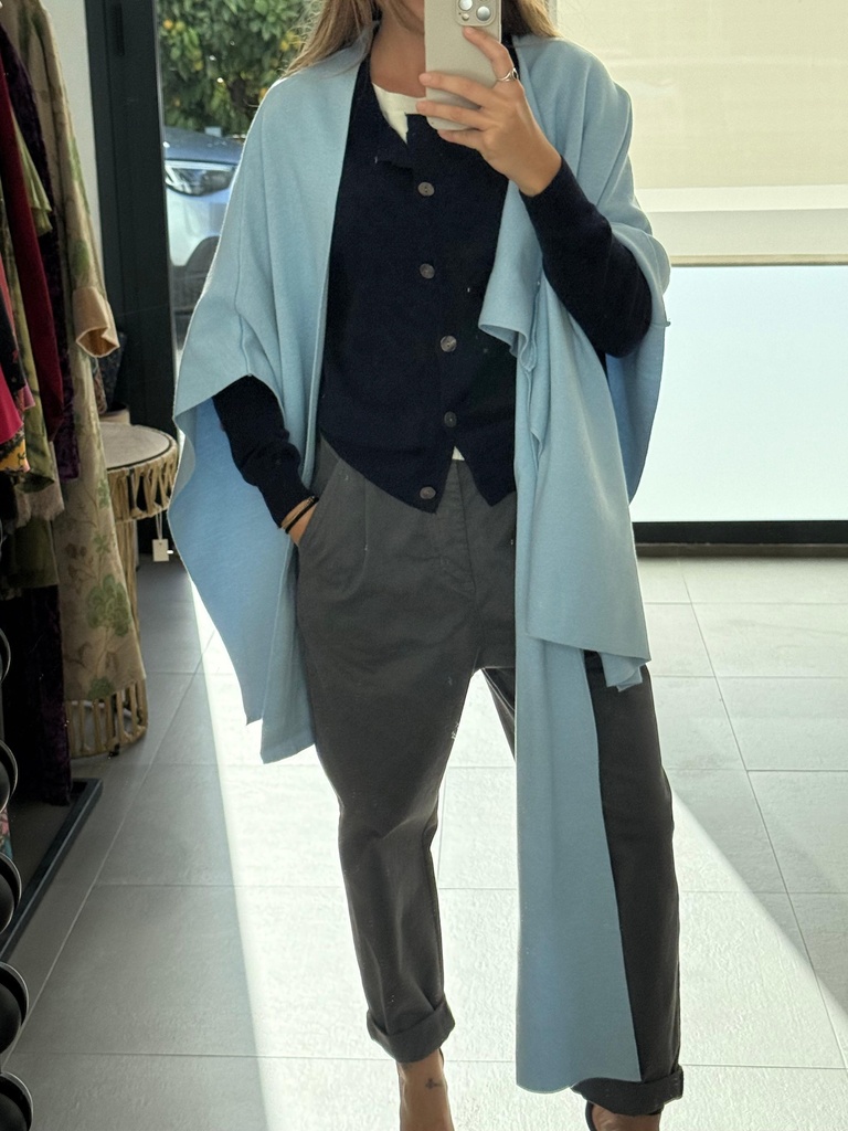 Capa CLAUDIA Celeste