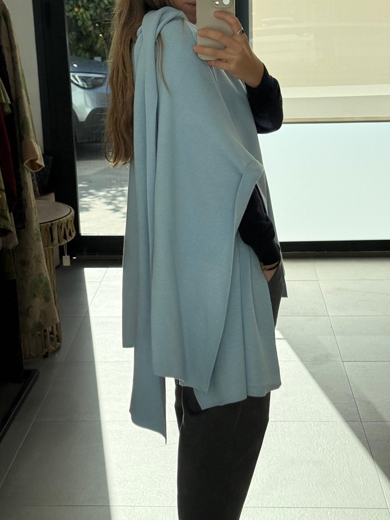 Capa CLAUDIA Celeste