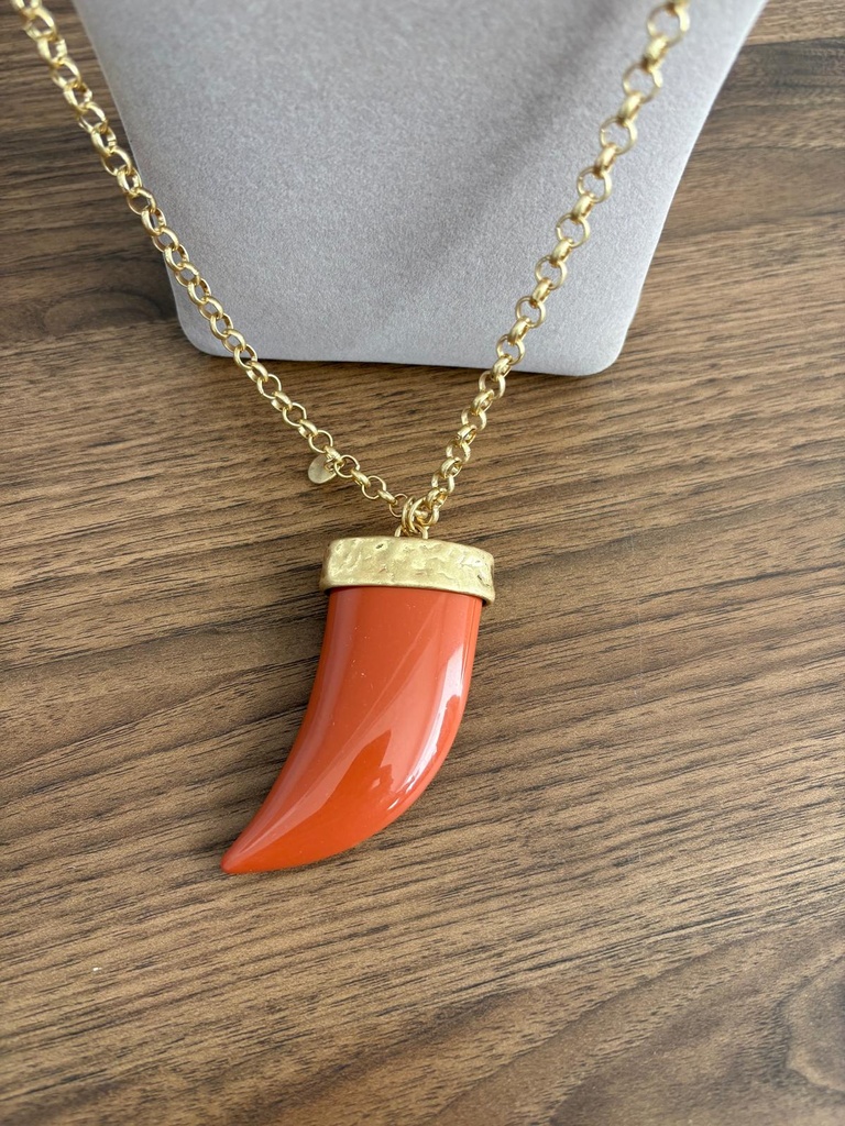 COLLAR CUERNO LARGO CORAL