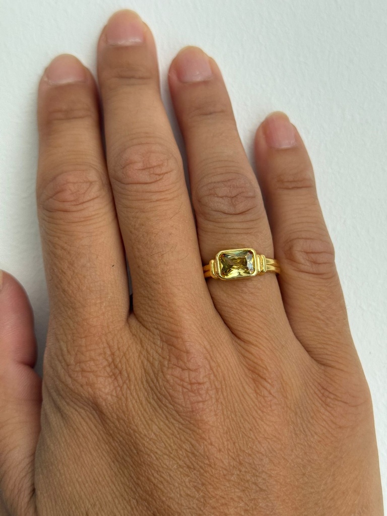 Anillo DORIAN Rectangular Amarillo