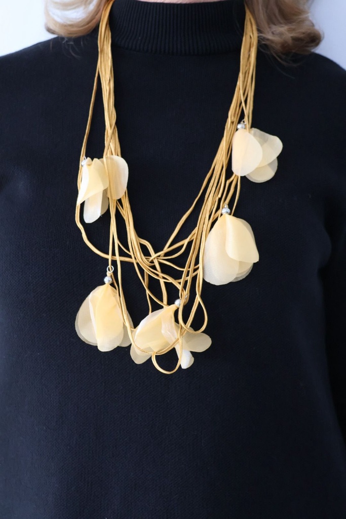Collar PETALOS Mostaza