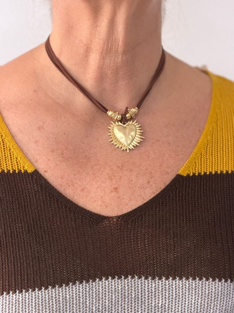 COLLAR CORAZON Marrón