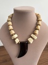 COLLAR CUERNO MARRON