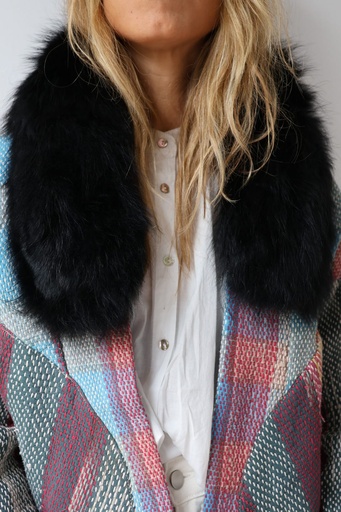 [OK9095NG] Cuello Piel Negro Corto