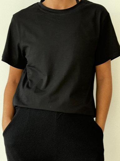 [OK5208NG] Camiseta LUCIA Negra