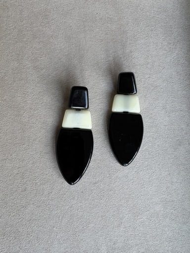 [SON56185NG] Pendiente SURA Negro